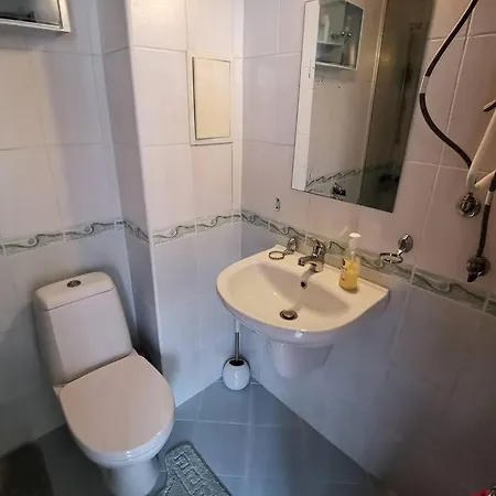 Homely, 2 Bed Apt, 4* Vineyards Appartement Kableshkovo (Burgas)