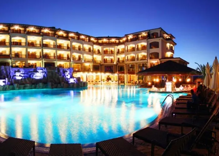 Апартаменты Homely, 2 Bed Apt, 4* Vineyards