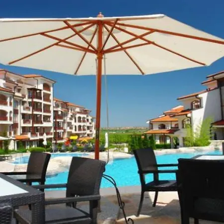 Homely, 2 Bed Apt, 4* Vineyards Daire *